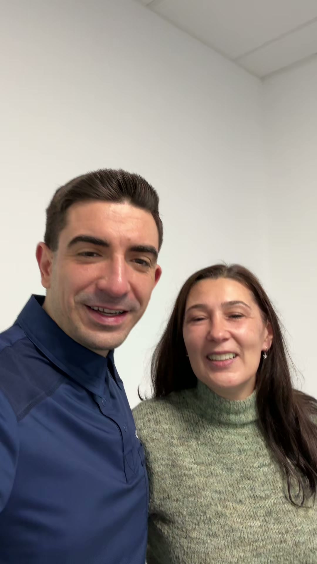 Doamna Jeta, pacientă reabilitare totală pe implanturi Dr. Tatu